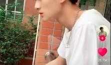 吃瓜抖音网红男的是谁,揭秘抖音网红“吃瓜男”的真实身份